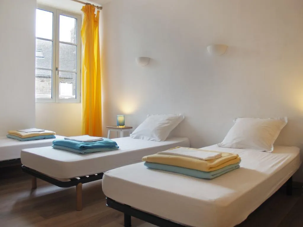Gite Les Pingouins De L'Aber Breles Hostel